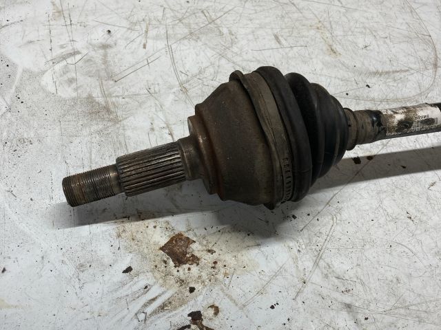 bontott AUDI Q7 Bal Féltengely