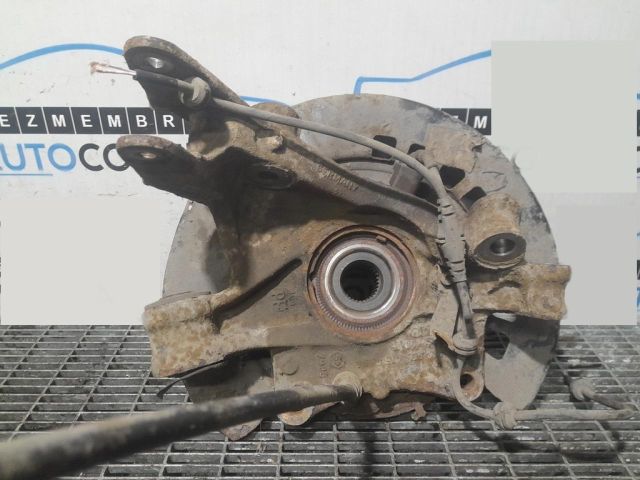 bontott AUDI Q7 Bal hátsó Csonkállvány