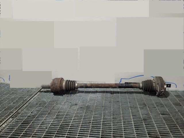 bontott AUDI Q7 Bal hátsó Féltengely