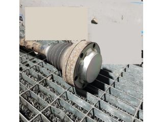 bontott AUDI Q7 Bal hátsó Féltengely