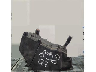 bontott AUDI Q7 Biztosítéktábla Motortér