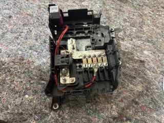 bontott AUDI Q7 Biztosítéktábla Motortér