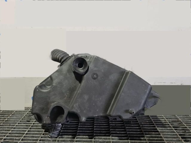 bontott AUDI Q7 Biztosítéktábla Motortér