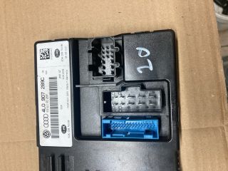 bontott AUDI Q7 Biztosítéktábla Motortér