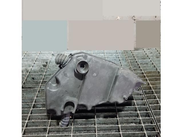 bontott AUDI Q7 Biztosítéktábla Motortér