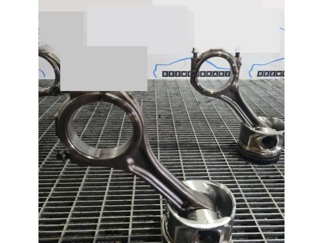 bontott AUDI Q7 Dugattyú