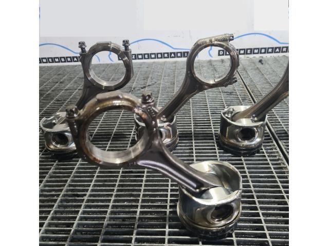 bontott AUDI Q7 Dugattyú