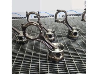 bontott AUDI Q7 Dugattyú