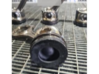 bontott AUDI Q7 Dugattyú