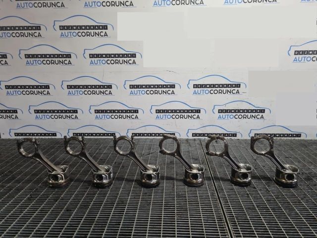 bontott AUDI Q7 Dugattyú