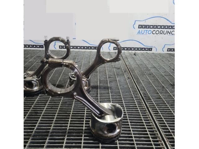 bontott AUDI Q7 Dugattyú