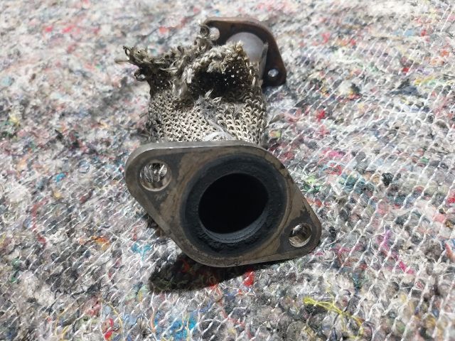 bontott AUDI Q7 EGR Hűtő Cső