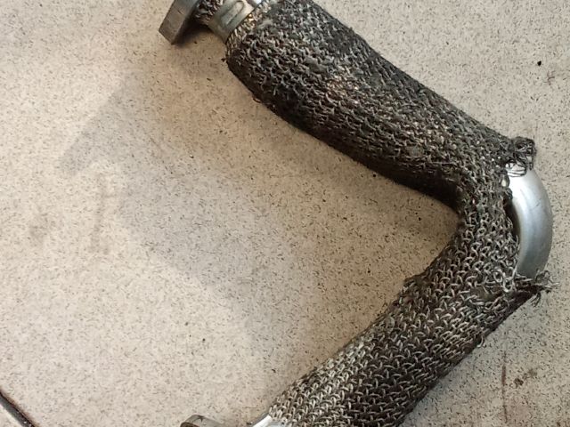 bontott AUDI Q7 EGR Hűtő Cső