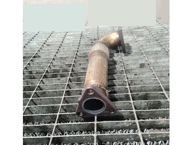 bontott AUDI Q7 EGR Hűtő Cső