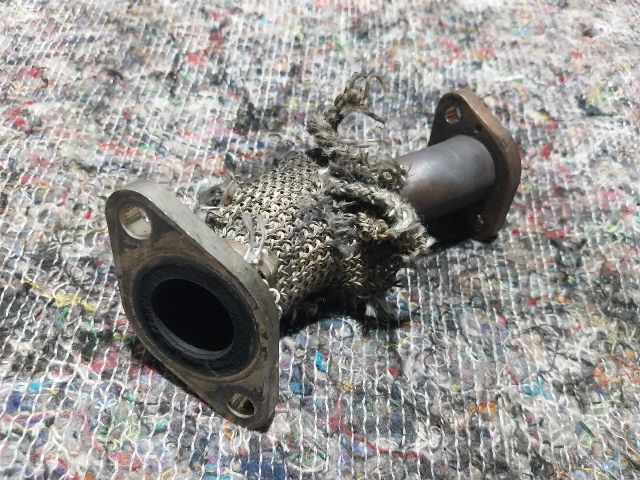 bontott AUDI Q7 EGR Hűtő Cső