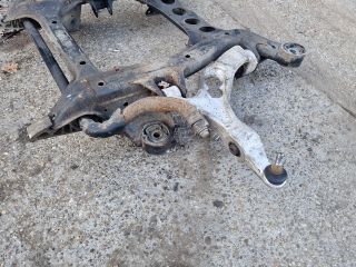 bontott AUDI Q7 Első Bölcső