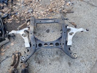 bontott AUDI Q7 Első Bölcső