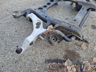 bontott AUDI Q7 Első Bölcső