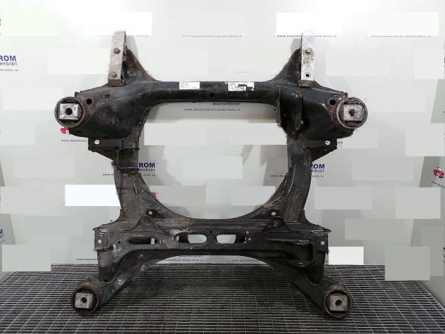 bontott AUDI Q7 Első Bölcső