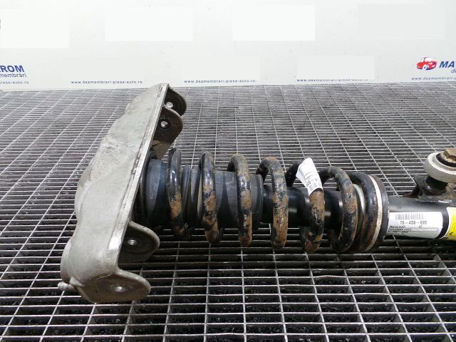 bontott AUDI Q7 Első Rugó