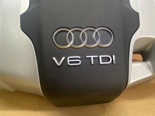 bontott AUDI Q7 Felső Motorburkolat