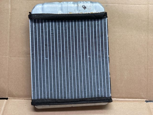 bontott AUDI Q7 Fűtőradiátor