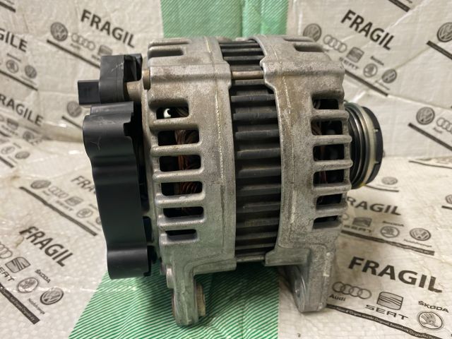 bontott AUDI Q7 Generátor