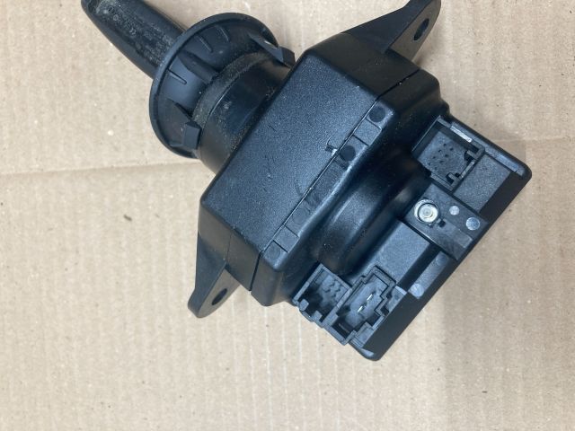 bontott AUDI Q7 Gyújtáskapcsoló Házzal