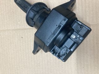 bontott AUDI Q7 Gyújtáskapcsoló Házzal