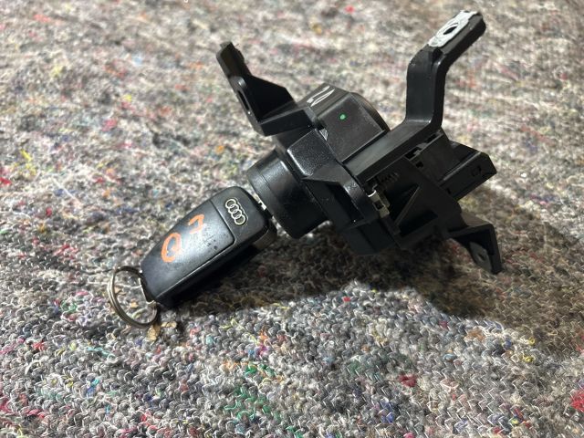 bontott AUDI Q7 Gyújtáskapcsoló Házzal