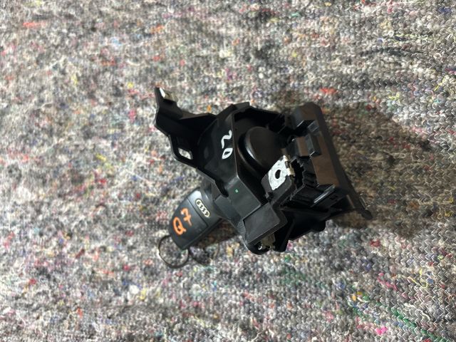 bontott AUDI Q7 Gyújtáskapcsoló Házzal