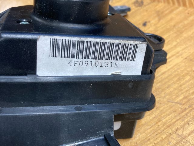 bontott AUDI Q7 Gyújtáskapcsoló Házzal