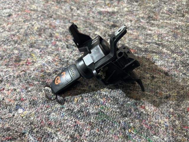 bontott AUDI Q7 Gyújtáskapcsoló Házzal