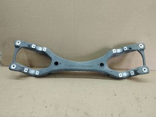 bontott AUDI Q7 Hátsó Bölcső