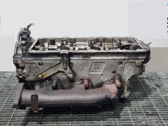 bontott AUDI Q7 Hengerfej