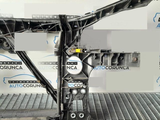 bontott AUDI Q7 Homlokfal (Üres lemez)