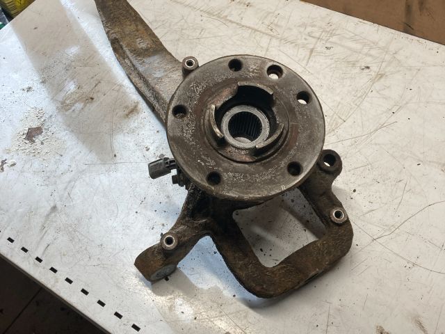 bontott AUDI Q7 Jobb első Csonkállvány Kerékaggyal