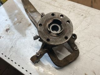 bontott AUDI Q7 Jobb első Csonkállvány Kerékaggyal