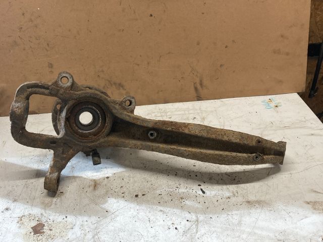 bontott AUDI Q7 Jobb első Csonkállvány Kerékaggyal