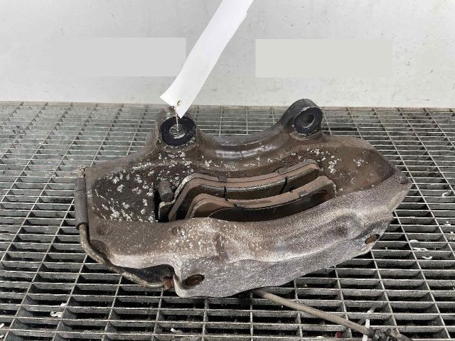 bontott AUDI Q7 Jobb első Féknyereg Munkahengerrel