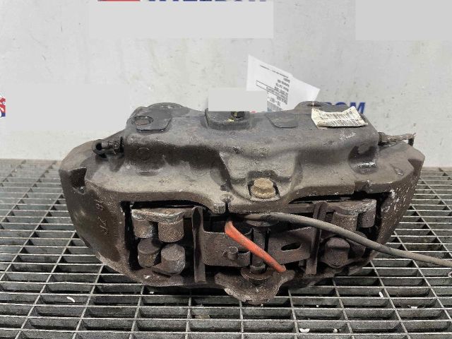 bontott AUDI Q7 Jobb első Féknyereg Munkahengerrel