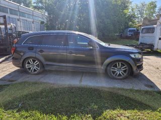 bontott AUDI Q7 Jobb első Féknyereg Munkahengerrel