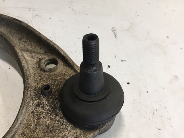 bontott AUDI Q7 Jobb első Lengőkar