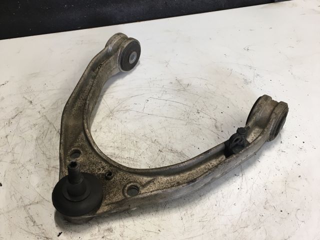 bontott AUDI Q7 Jobb első Lengőkar