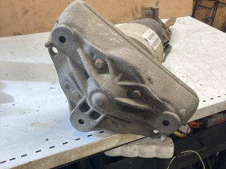 bontott AUDI Q7 Jobb első Rugó