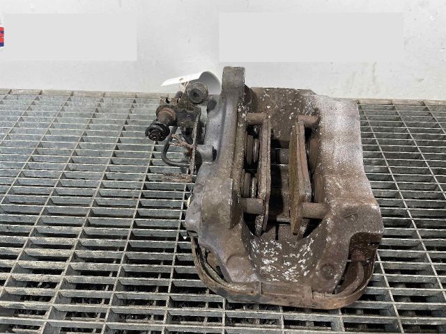 bontott AUDI Q7 Jobb hátsó Féknyereg Munkahengerrel