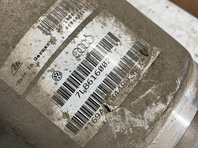 bontott AUDI Q7 Jobb hátsó Rugó