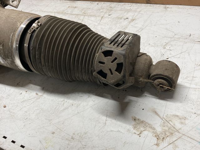 bontott AUDI Q7 Jobb hátsó Rugó