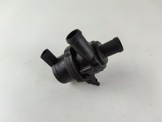 bontott AUDI Q7 Kiegészítő Vízszivattyú