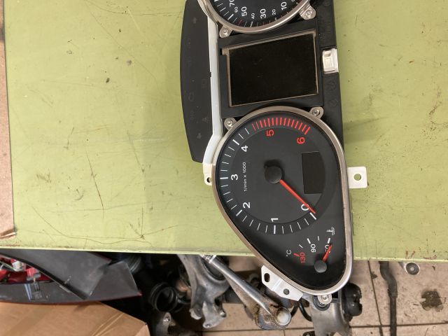 bontott AUDI Q7 Kilométeróra